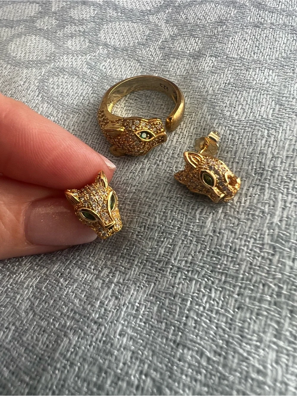 Gold Panther Head Cufflinks and Ring Set - Men's Accessory